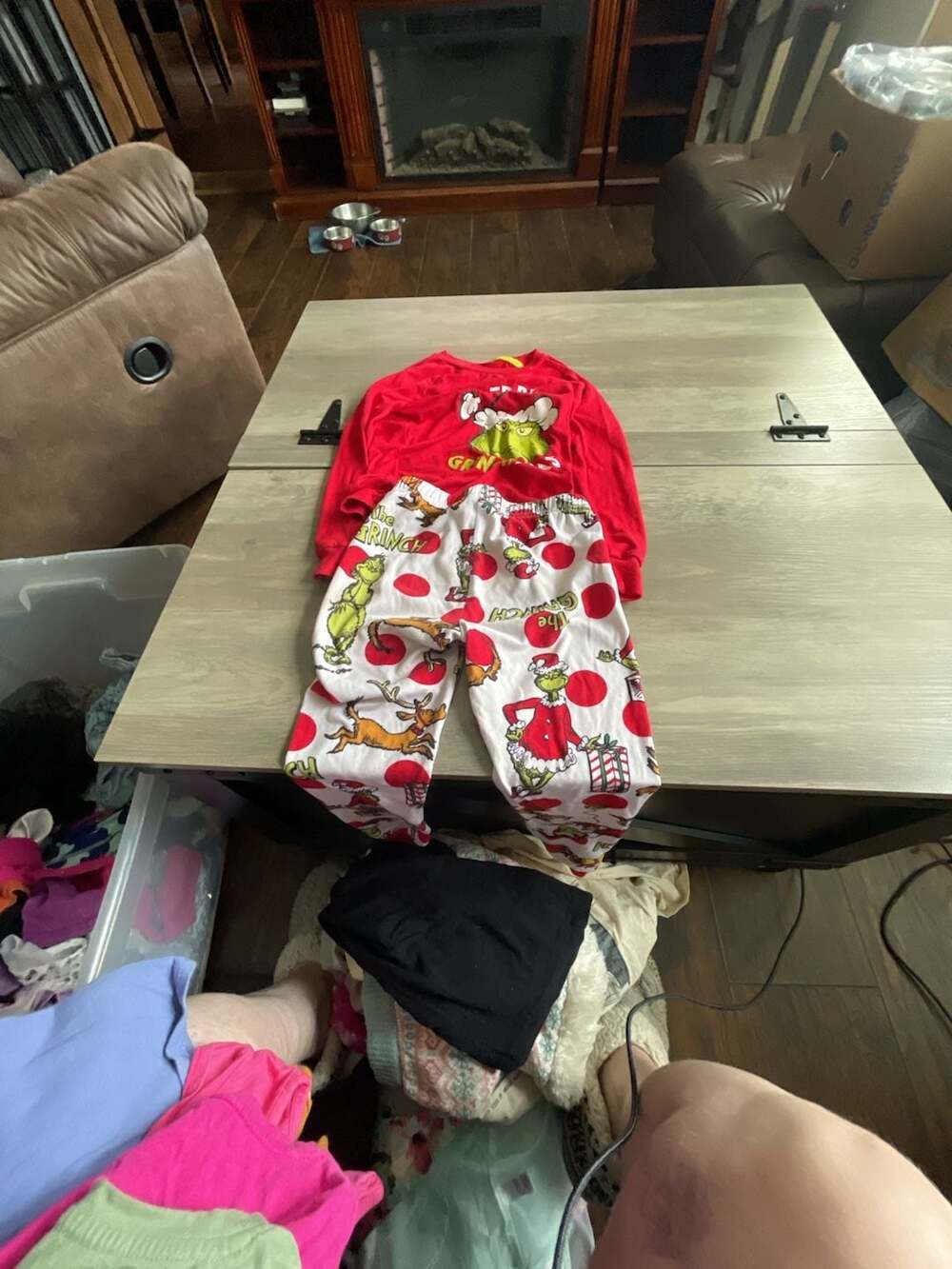 Dr. Seuss The Grinch Pajama Set Size 6 Red White Multi Color 2-Piece